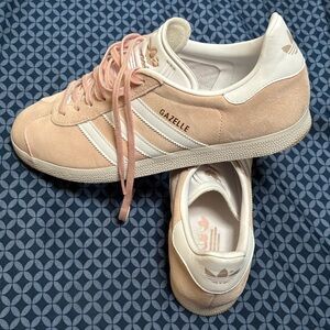 Adidas gazelle size 10.5